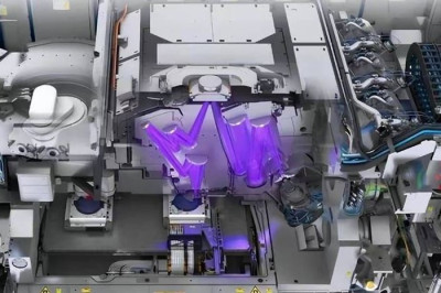 Cỗ máy của ASML đạt cột mốc 'First Light' có giá 380 triệu USD